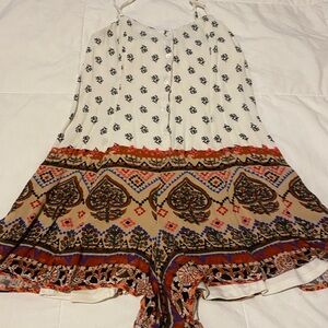 Xhilaration White and Black Patterned Garment